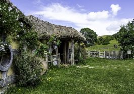 New zealand, hobbit, hobbiton — Relax and Rejuvenate: Finest Erotic Massages in London
